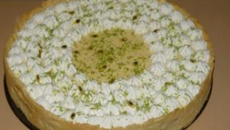 Torta mousse de maracujá com limão