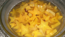 Doce de carambola em caldas