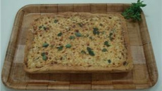 Focaccia de ervas com creme de cebola