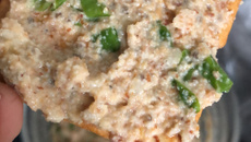 Patê sabor "kibe cru" vegano da Ana