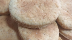 Bolachinha integral de nata