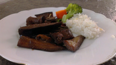 Berinjela vegetariana à moda asiática