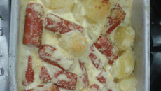 Salsicha com batata ao forno