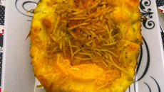 Camarão tropical no abacaxi