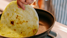 Receita Low Carb: Pão de Frigideira com Farinha de Amêndoas