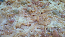 Macarronada ao molho de linguiça