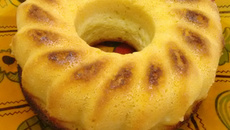 Bolo de fubá cremoso