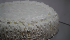 Bolo pão-de-ló com chantilly