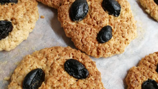 Biscoito de aveia com uva passa