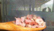 Feijão com bacon e calabresa