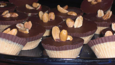 Peanut Butter Cups ( Copinhos de Manteiga de Amendoim)