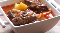 Goulash Húngaro - Receita Tradicional