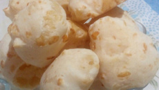 Pão de queijo fácil