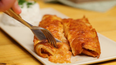 Panqueca de frango desfiado