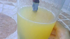 Chá gelado com frutas