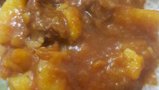 Ensopadinho de carne com batas