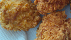 Bolinho de arroz crocante