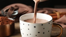 Chocolate quente cremoso e simples