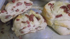 Pão recheado de calabresa