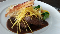 Tornedor de filé-mignon com bacon