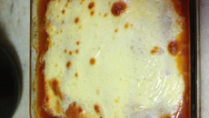 Lasanha de berinjela à bolonhesa