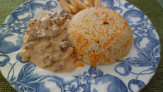 Estrogonofe simples de carne