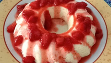 Pudim de iogurte natural