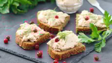 Patê de peito de frango simples