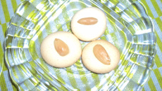 Bolachinhas de leite condensado com amêndoas