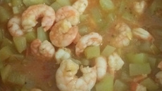 Camarão Ensopado com Chuchu