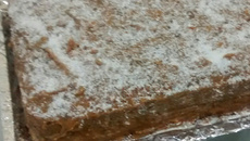 Bolo de aniversário de amendoim sem lactose