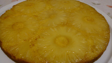 Bolo de abacaxi invertido