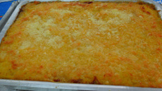 Escondidinho de carne seca com batata e catupiri