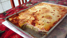 Batata com bacon e queijos de forno do Lino