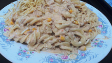 Macarrão com molho de atum