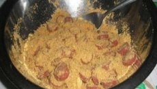 Farofa de linguiça com cream cracker