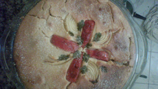 Torta salgada de liquidificador com recheio de frango