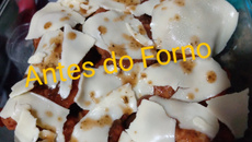 Filé de frango a parmegiana com molho madeira