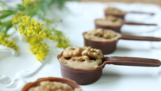 Panelinha de chocolate com nozes