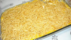 Picadinho de frango com requeijão ao forno