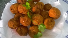 Bolinho de carne com linguiça