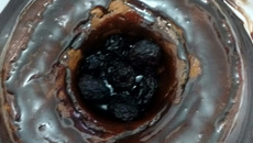 Calda de chocolate para bolo