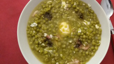 Sopa de ervilha com bacon