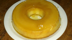 Pudim de leite com coco