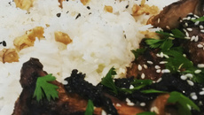 Frango com shoyu e gengibre