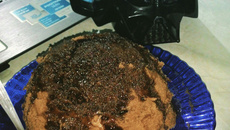 Bolo de caneca de chocolate com calda - light