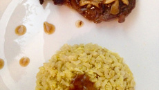 Filé ao molho madeira com shimeji e arroz amarelo