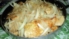 Filé de frango acebolado