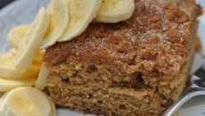 Bolo de banana integral e funcional de liquidificador