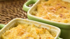 Escondidinho de mandioca com carne seca